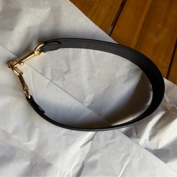 Coach Black Leather Bag with Gold Hardware - Picture 10 of 10